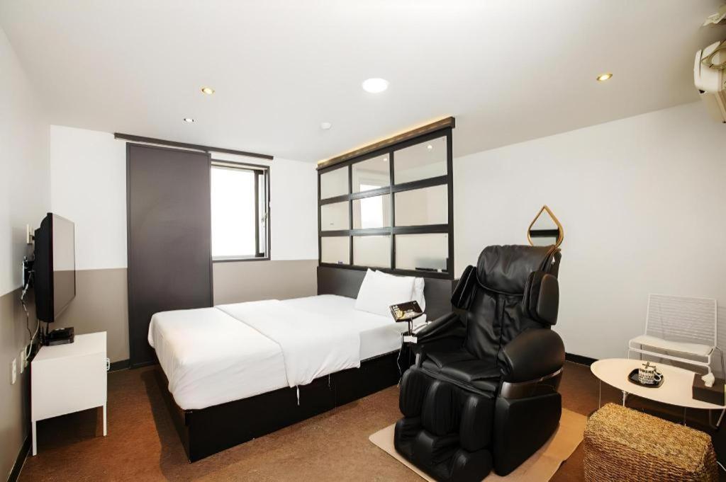 M7 Business Hotel Chilgok Екстериор снимка