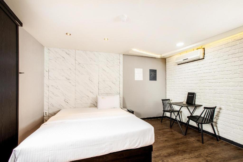 M7 Business Hotel Chilgok Екстериор снимка