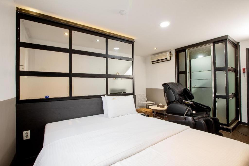 M7 Business Hotel Chilgok Екстериор снимка