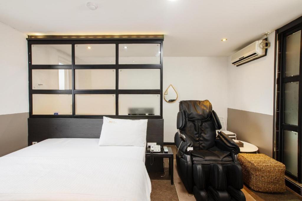 M7 Business Hotel Chilgok Екстериор снимка