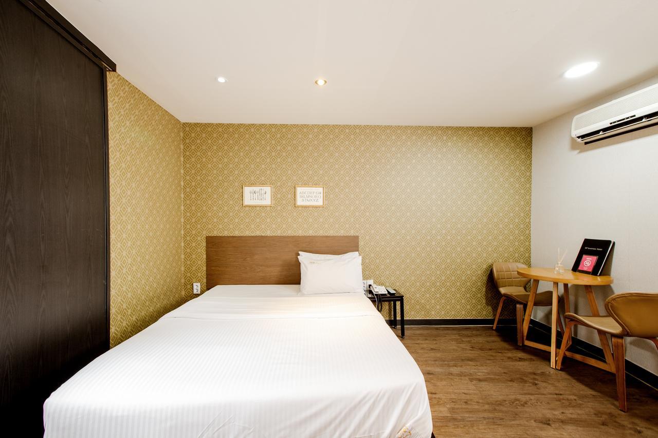 M7 Business Hotel Chilgok Екстериор снимка